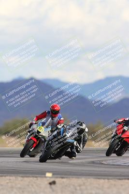 media/Nov-16-2025-Race Pace (Sun) [[8c5fa54630]]/Non Verified Riders (1st 20 Minutes)/5-Turn 15 (110pm)/